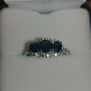 1.53 CT 3 Stone Real Blue Sapphire ring 7